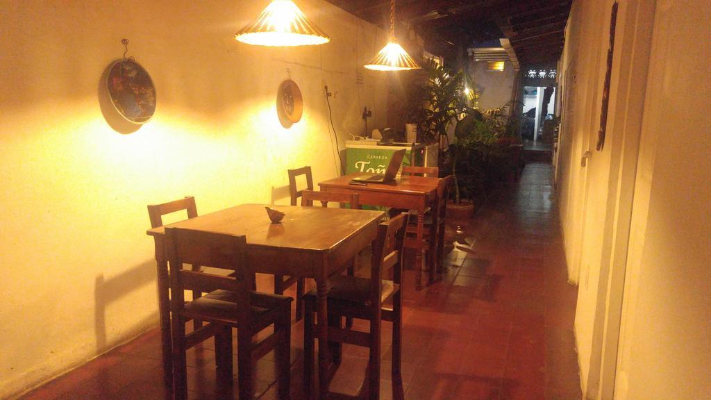 Casa Nica Leon Hostel Экстерьер фото