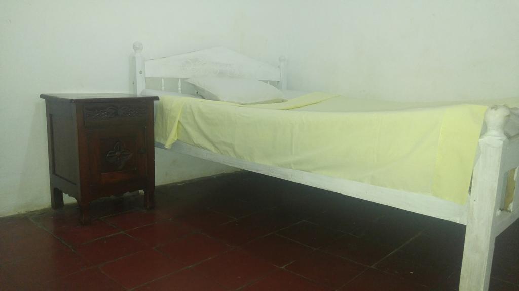 Casa Nica Leon Hostel Экстерьер фото